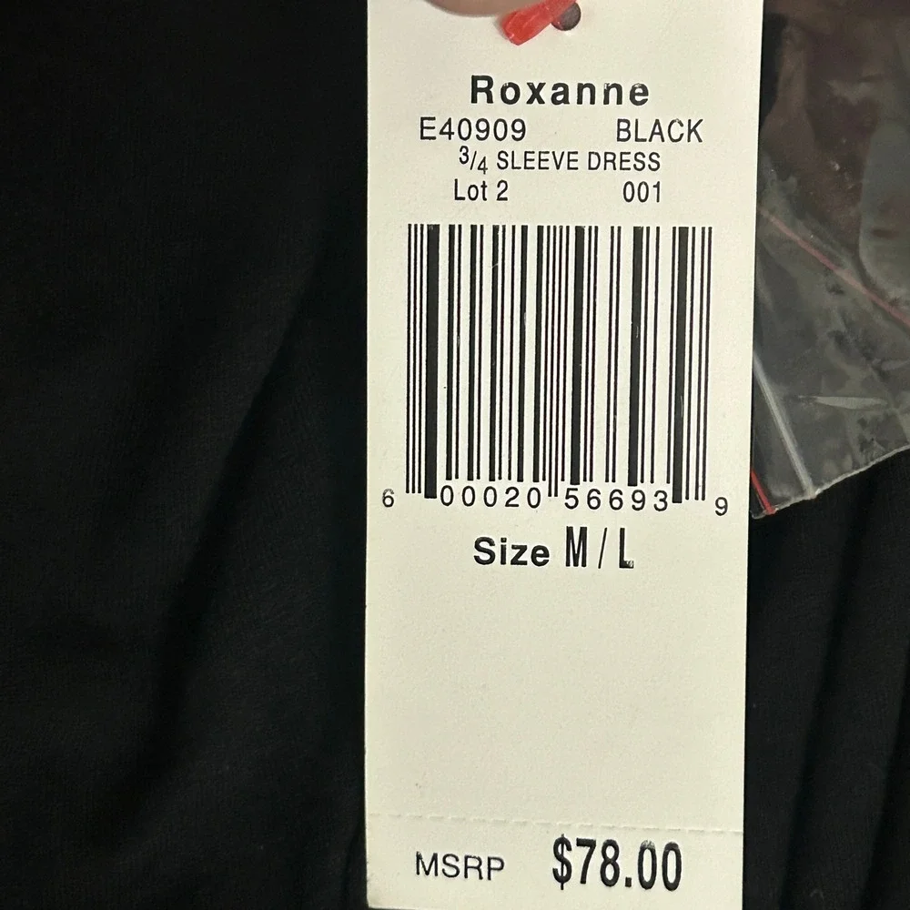 Roxanne black button